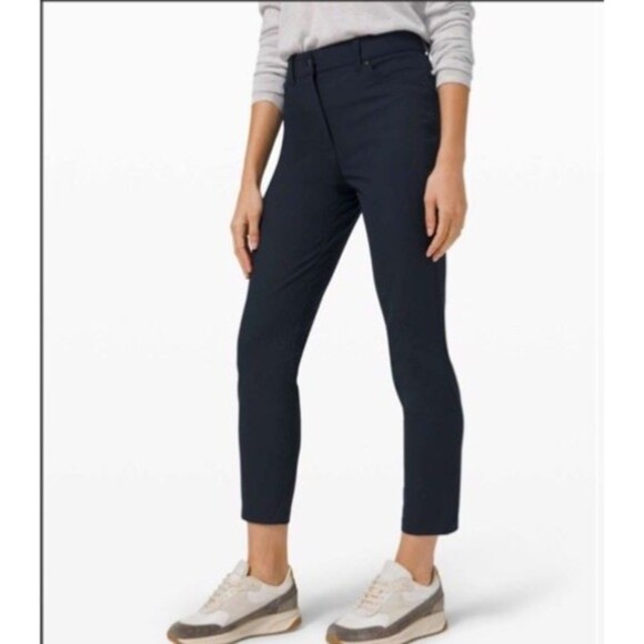 Lululemon City Sleek 5 Pocket 7/8 Pant True Navy Warpstreme Women’s size 4 - Picture 1 of 10